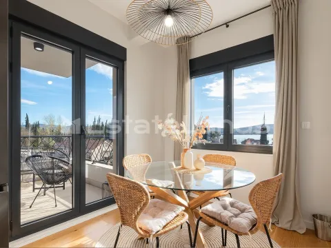 Izdavanje, dvosoban stan, 66m², Centar, Tivat - image 4