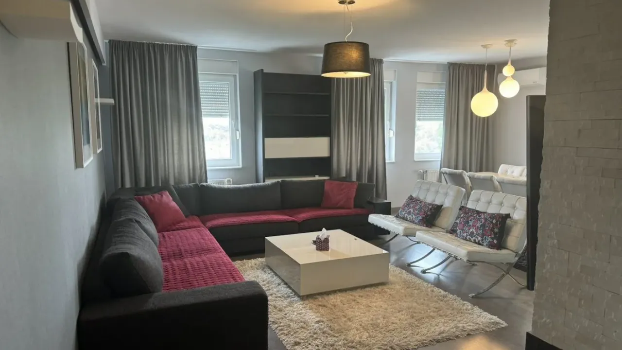 Izdavanje, jednosoban stan, 114m², Detelinara, Novi Sad Sve Podlokacije