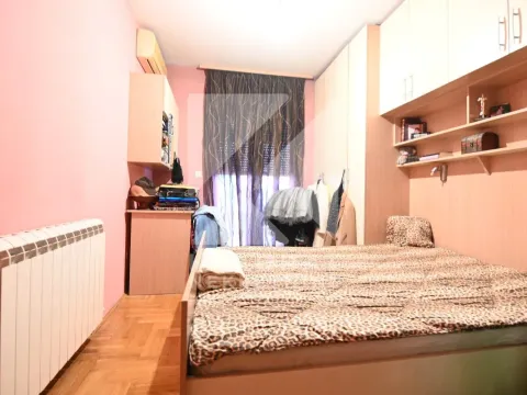 Prodaja, trosoban stan, 185m², Stari Aerodrom, Podgorica - image 6