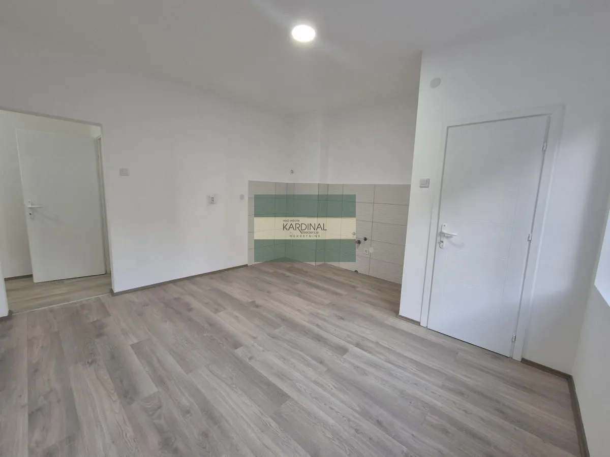 Prodaja, jednosoban stan, 39m², Centar, Jagodina