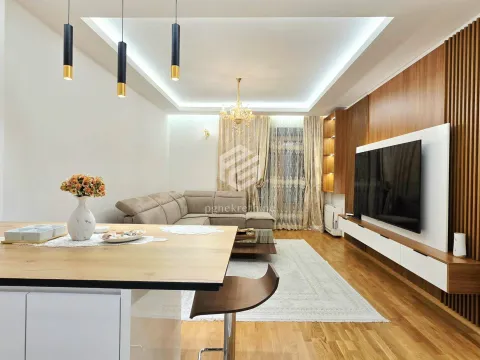 Izdavanje, dvosoban stan, 88m², Centar, Podgorica - image 9