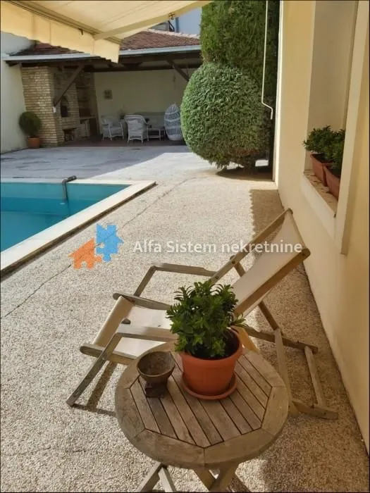 Rent, house, 400m², Voždovac Sve Podlokacije, Beograd