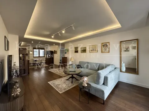 Rent, four bedroom apartment, 132m², Kalenić Pijaca, Vračar Sve Podlokacije - image 2