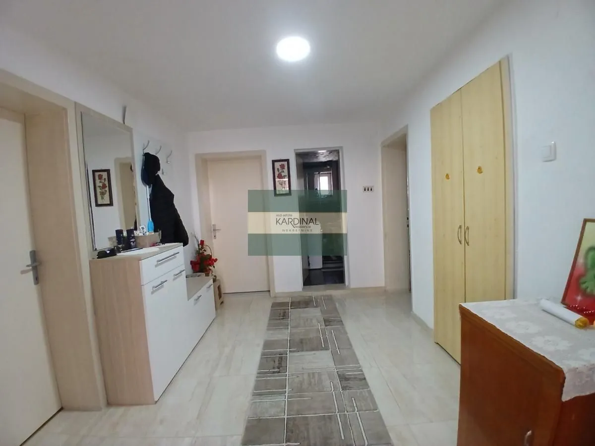 Prodaja, kuća, 226m², Tavrića obori, Jagodina