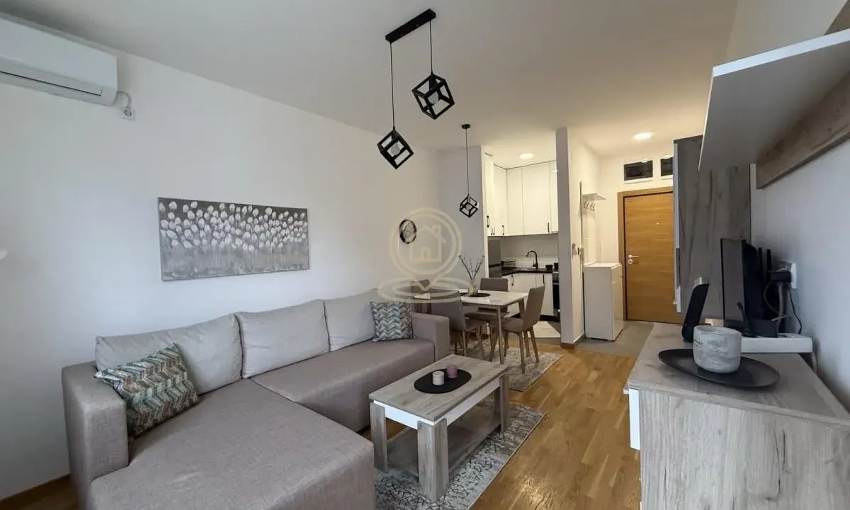 Izdavanje, jednosoban stan, 37m², Adamovićevo Naselje, Novi Sad Sve Podlokacije