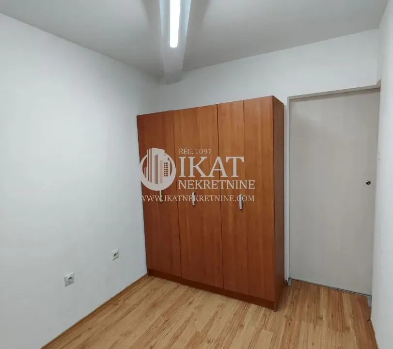 Rent, office space, 56m², Batajnica, Beograd