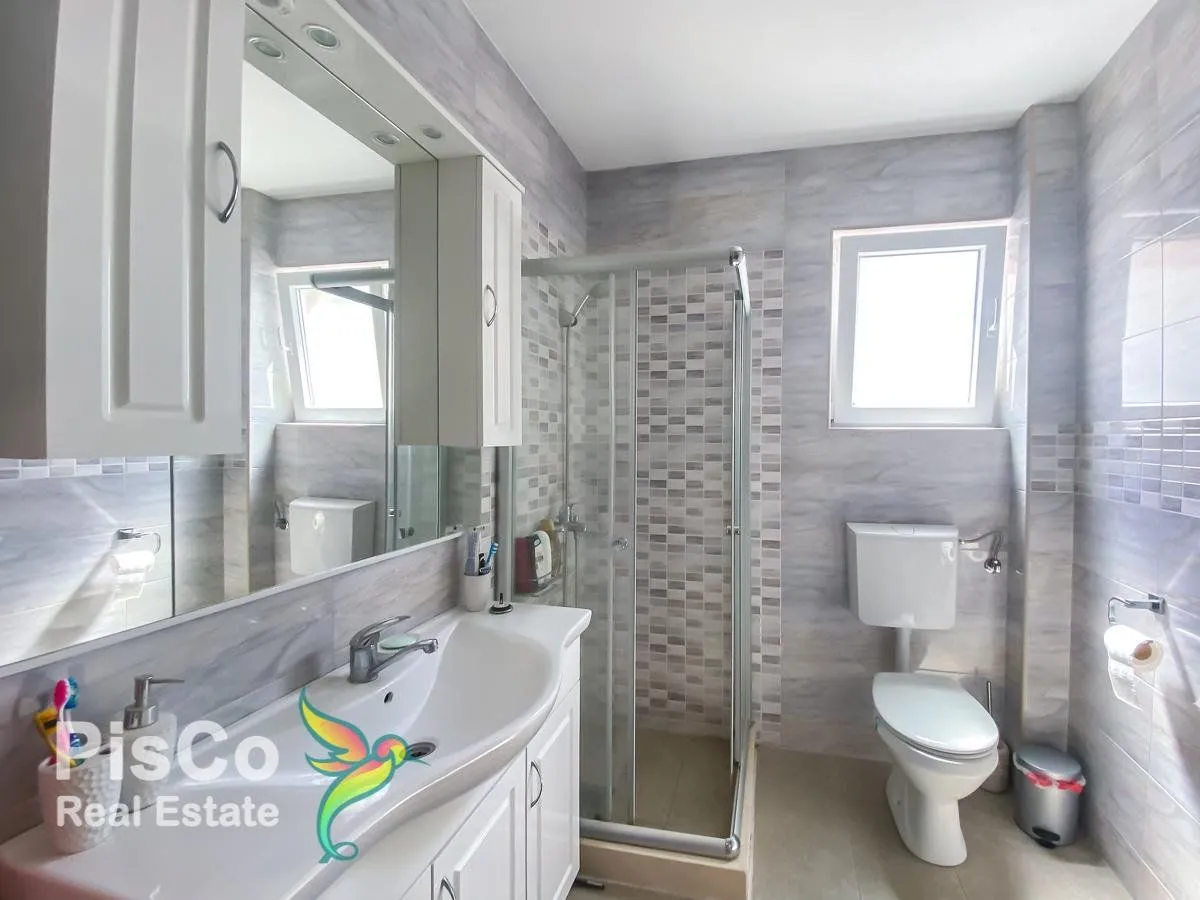 Prodaja, četvorosoban stan, 160m², Tivat, Crna Gora
