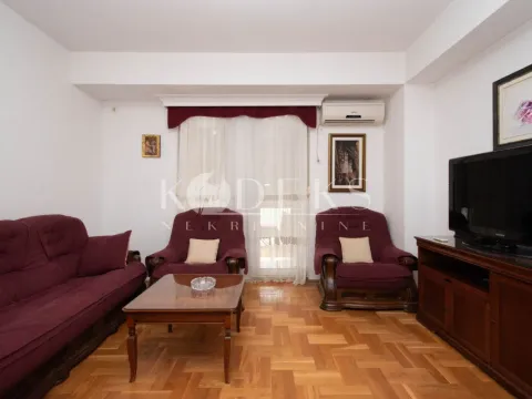 Rent, two bedroom apartment, 54m², Blok 9, Podgorica - image 2