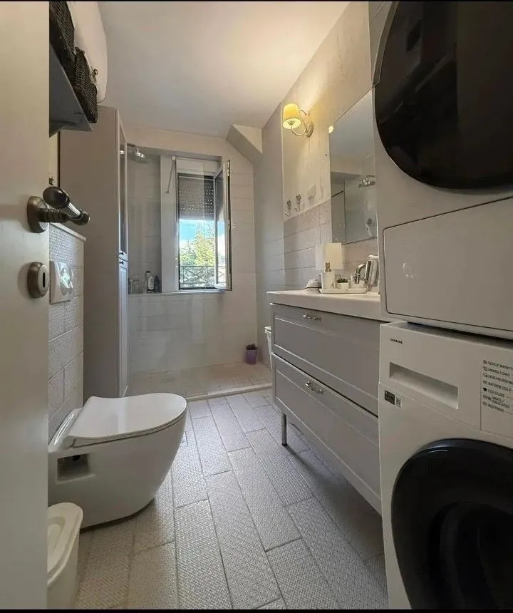 Prodaja, trosoban stan, 68m², Centar, Podgorica