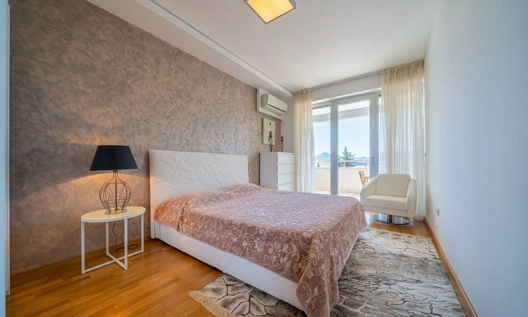 Prodaja, jednosoban stan, 75m², Pržno, Budva