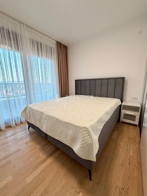 Izdavanje, dvosoban stan, 70m², Gorica C, Podgorica