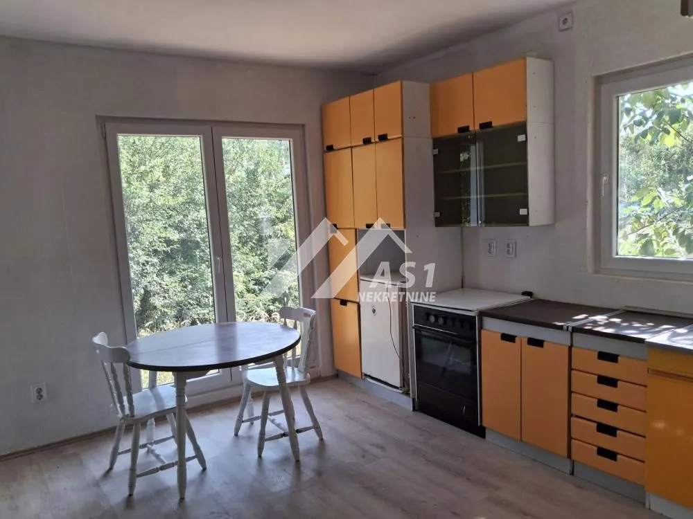 Izdavanje, kuća, 130m², Ribnjak, Petrovaradin