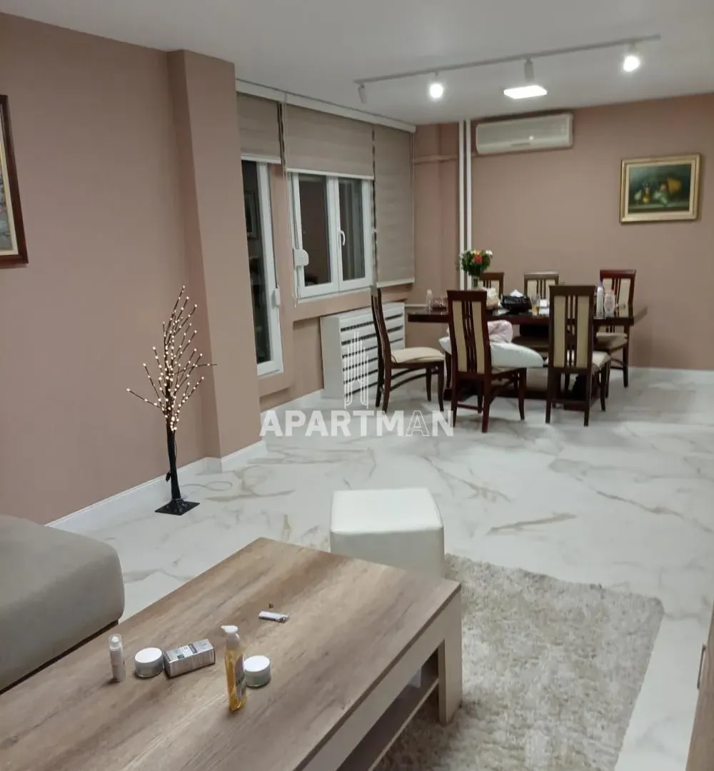 Prodaja, dvosoban stan, 90m², Novi Beograd Sve Podlokacije, Beograd