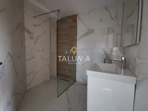 Izdavanje, trosoban stan, 117m², Momišići, Podgorica - image 7