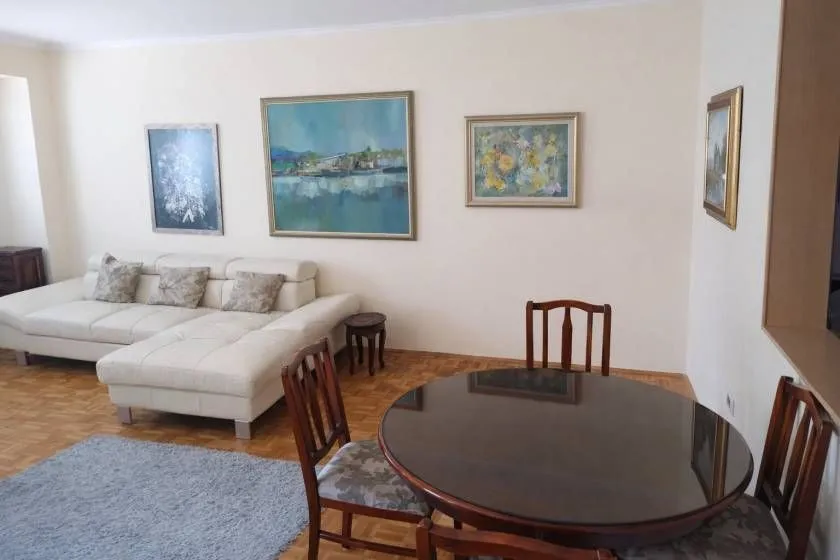 Prodaja, trosoban stan, 79m², Novi Beograd Blok 22, Novi Beograd Sve Podlokacije