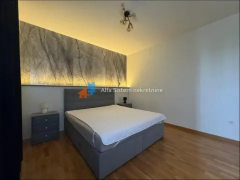 Rent, two bedroom apartment, 56m², Savski Venac, Beograd - image 12