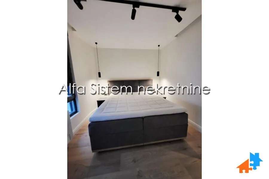 Izdavanje, trosoban stan, 90m², Uciteljsko Naselje, Zvezdara Sve Podlokacije