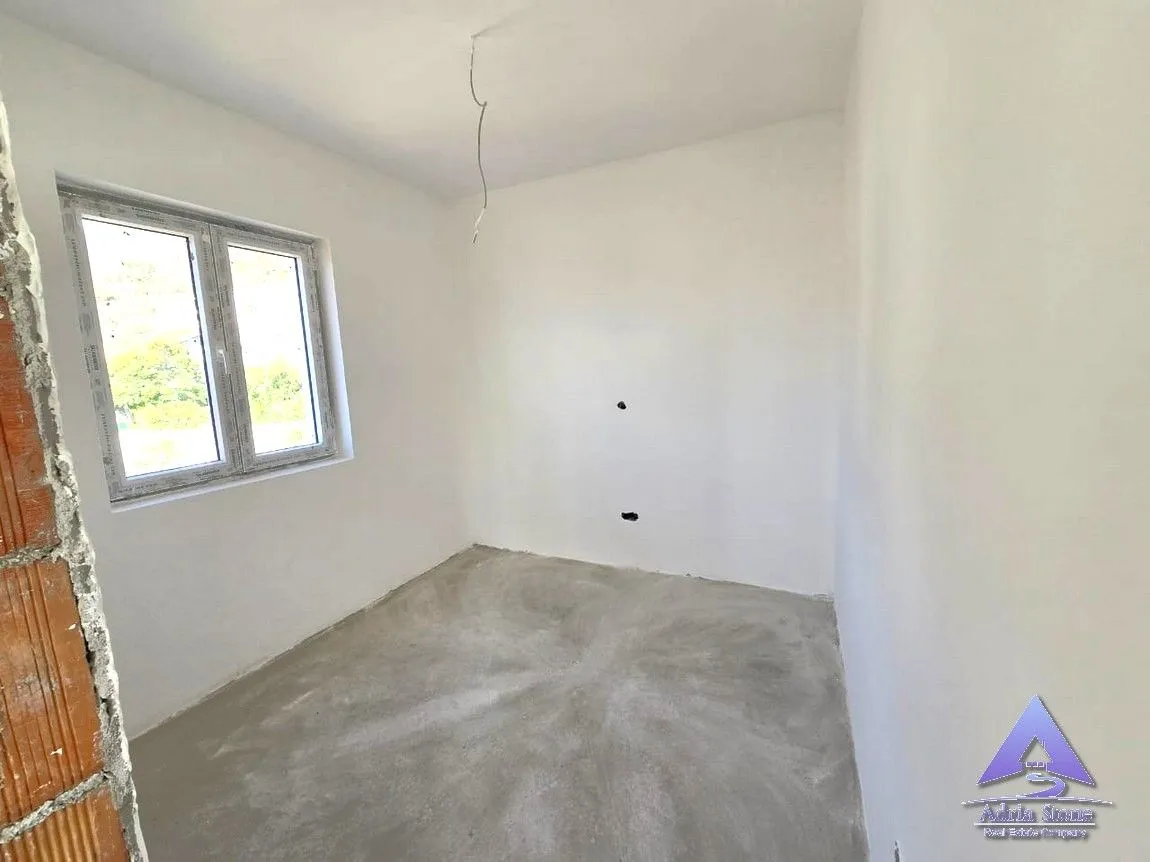 Sale, two bedroom apartment, 55m², Petrovac, Budva