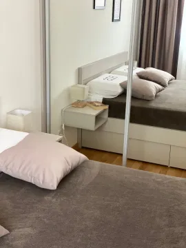 Rent, one bedroom apartment, 47m², Budva, Crna Gora - image 11