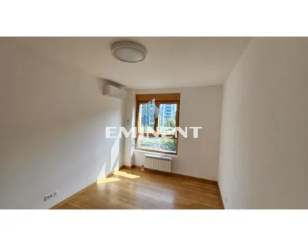 Izdavanje, četvorosoban stan, 107m², Novi Beograd Blok 65, Novi Beograd Sve Podlokacije - image 6