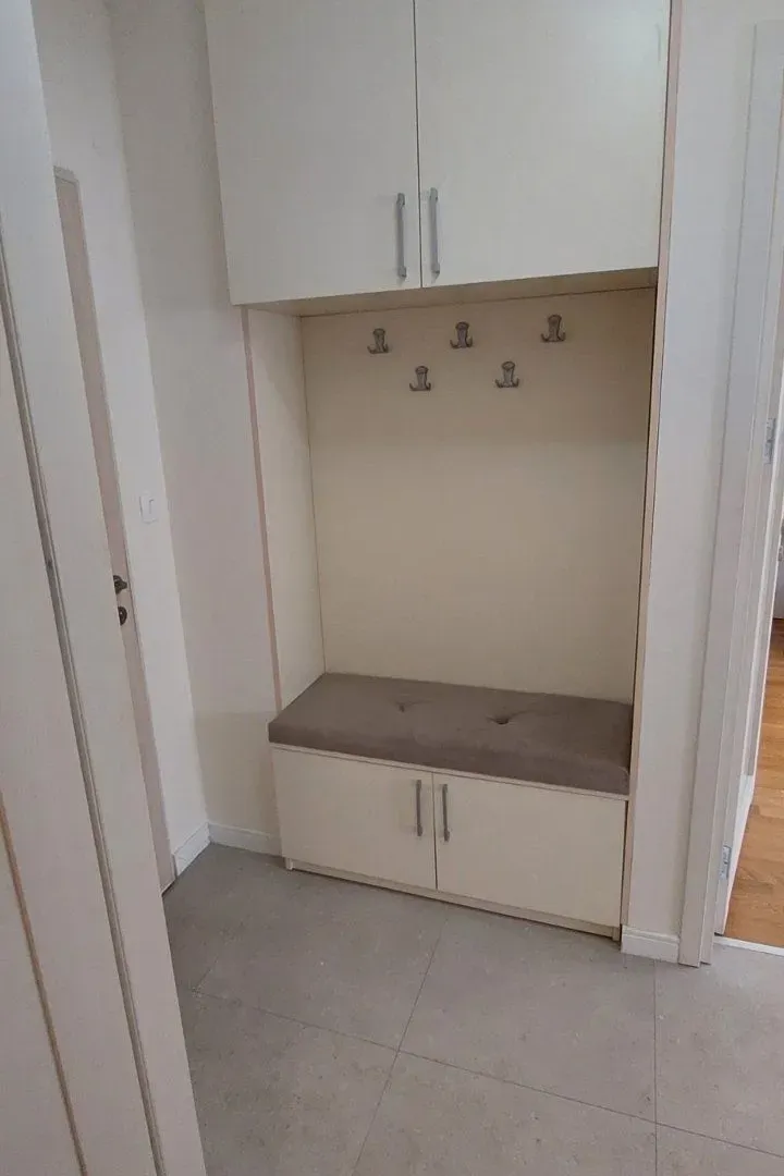 Rent, one bedroom apartment, 40m², Pobrežje, Podgorica