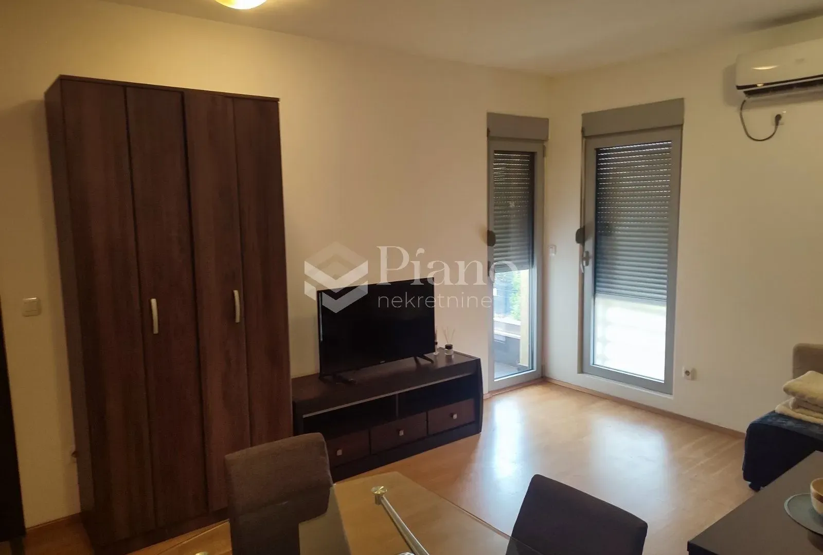 Rent, one bedroom apartment, 43m², Blok 9, Podgorica
