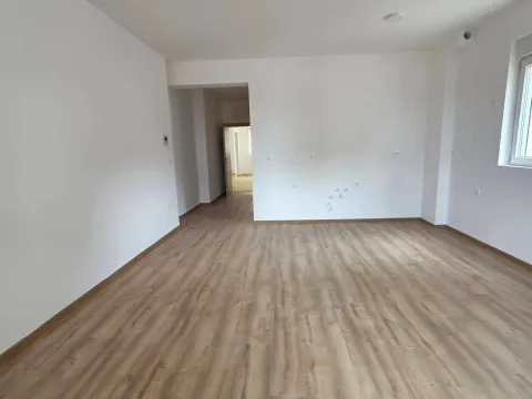 Prodaja, dvosoban stan, 64m², Dubovica, Budva - image 4