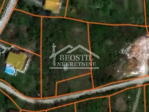 Zemljište in Vrčin