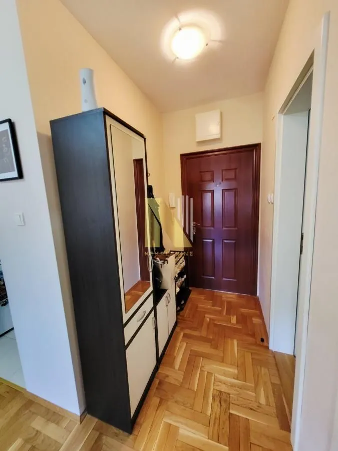Prodaja, jednosoban stan, 37m², Salajka, Novi Sad Sve Podlokacije