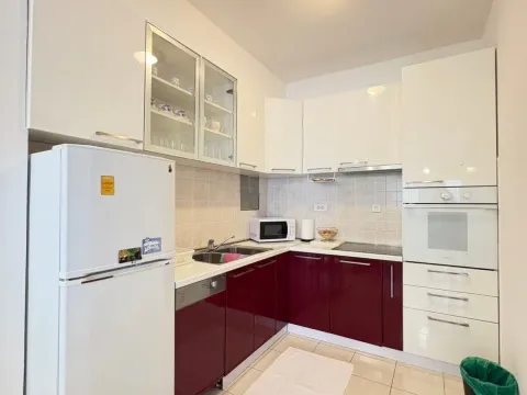 Rent, two bedroom apartment, 60m², City Kvart, Podgorica - image 4