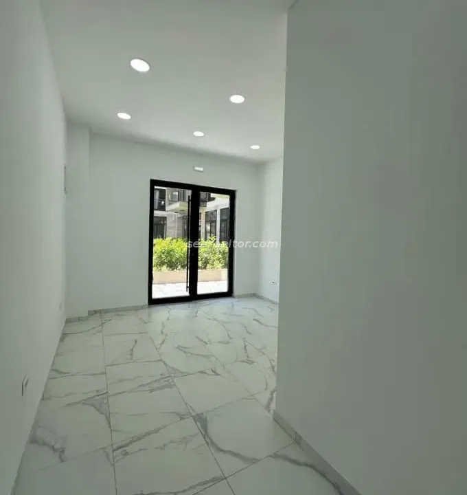 Izdavanje, poslovni prostor, 50m², Seljanovo, Tivat