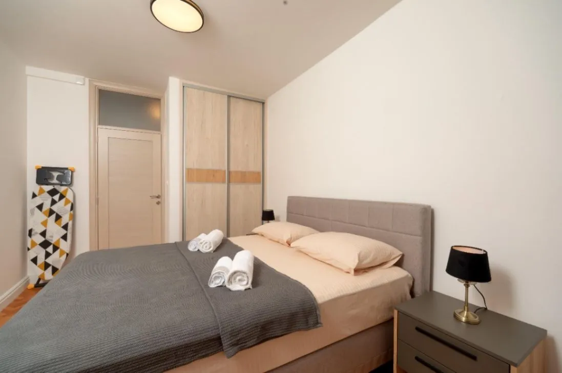 Rent, two bedroom apartment, 58m², Centar, Bar