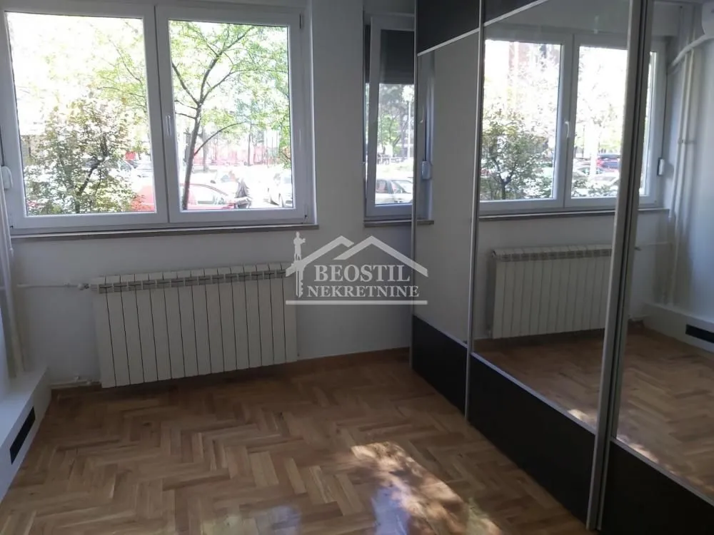 Rent, three bedroom apartment, 65m², Novi Beograd Blok 21, Novi Beograd Sve Podlokacije