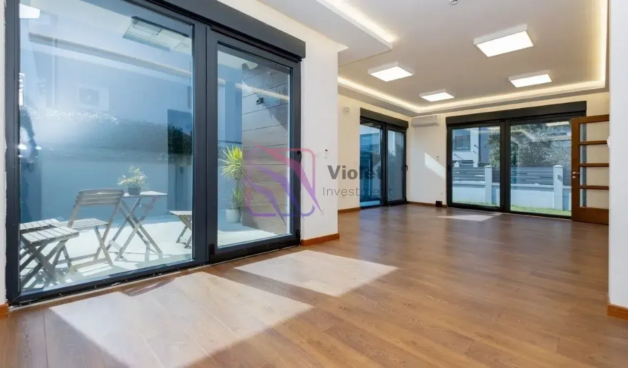 Izdavanje, kuća, 160m², Dalmatinska ulica, Podgorica