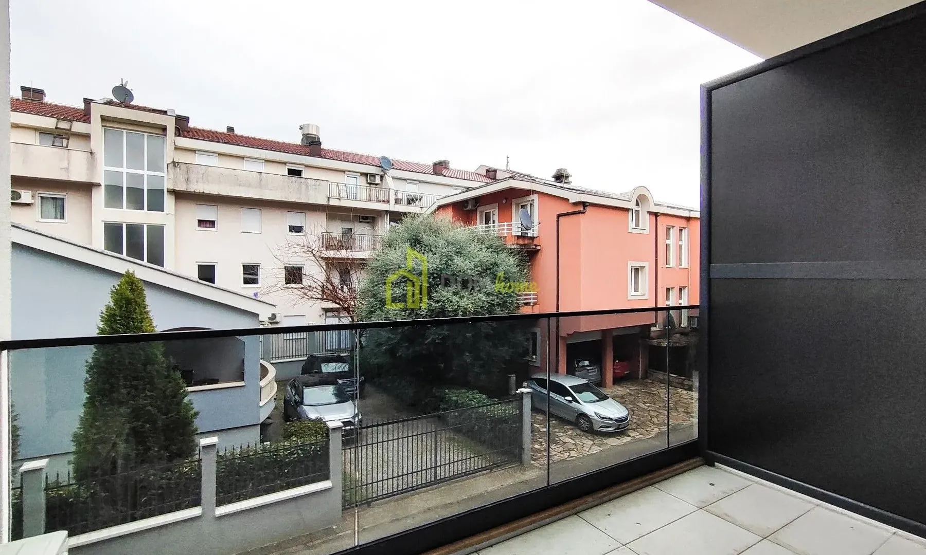 Prodaja, jednosoban stan, 42m², Momišići, Podgorica