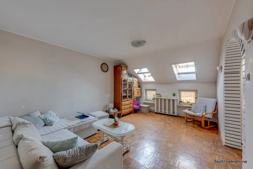Prodaja, trosoban stan, 105m², Centar, Kruševac
