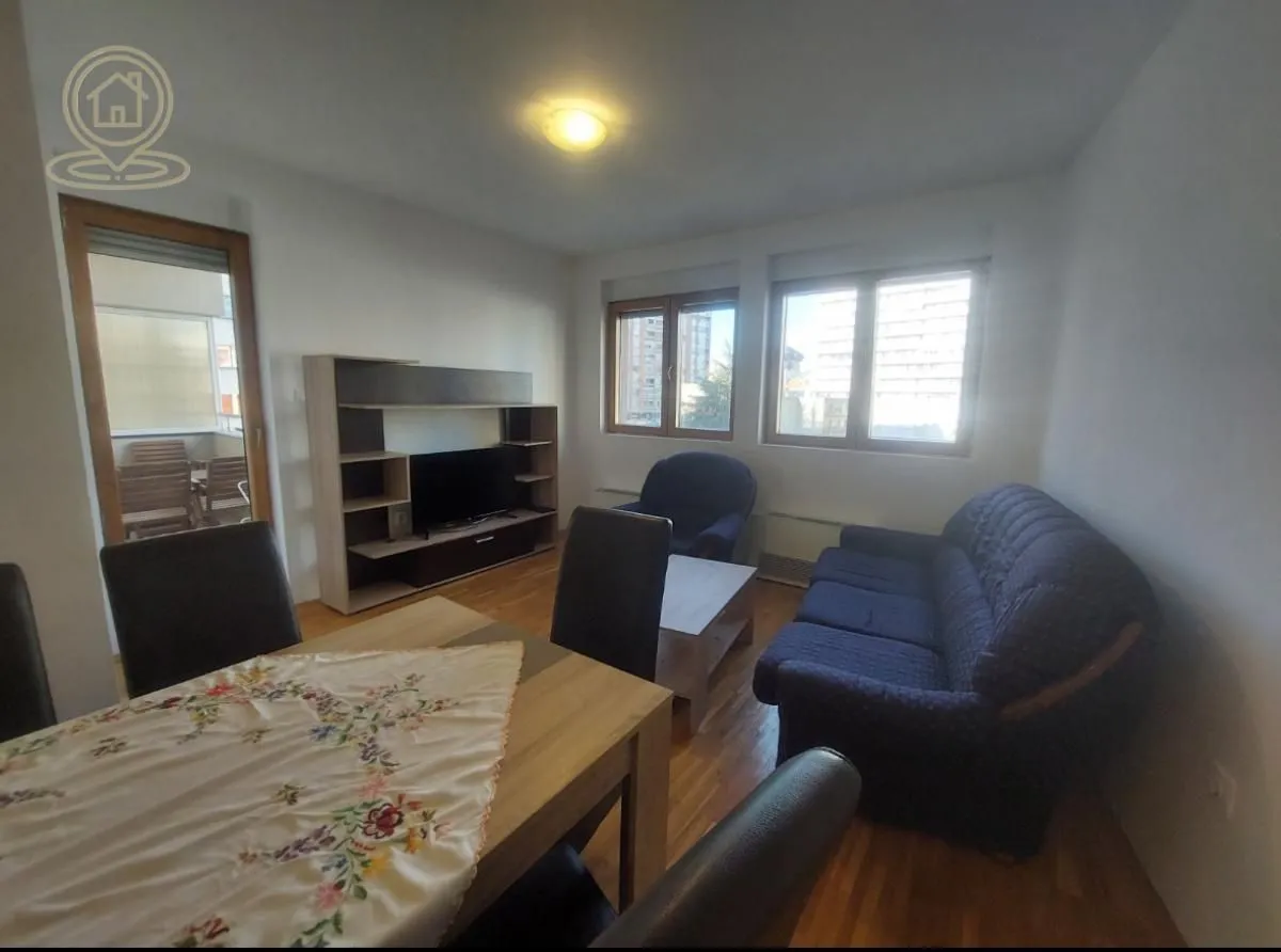 Izdavanje, trosoban stan, 80m², Medijana, Niš