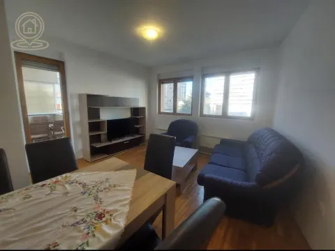Izdavanje, trosoban stan, 80m2, Medijana, Niš Izdavanje, trosoban stan, 80m2, Medijana, Niš