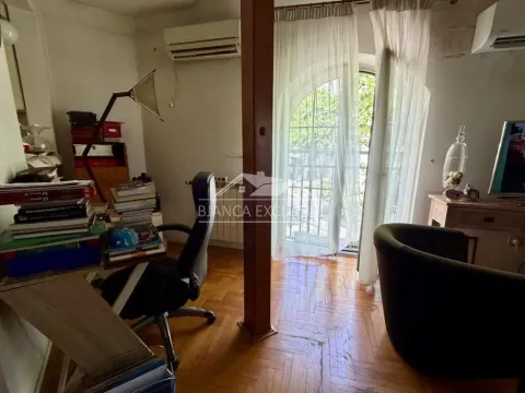 Prodaja, četvorosoban stan, 111m², Stari Grad, Beograd - image 4