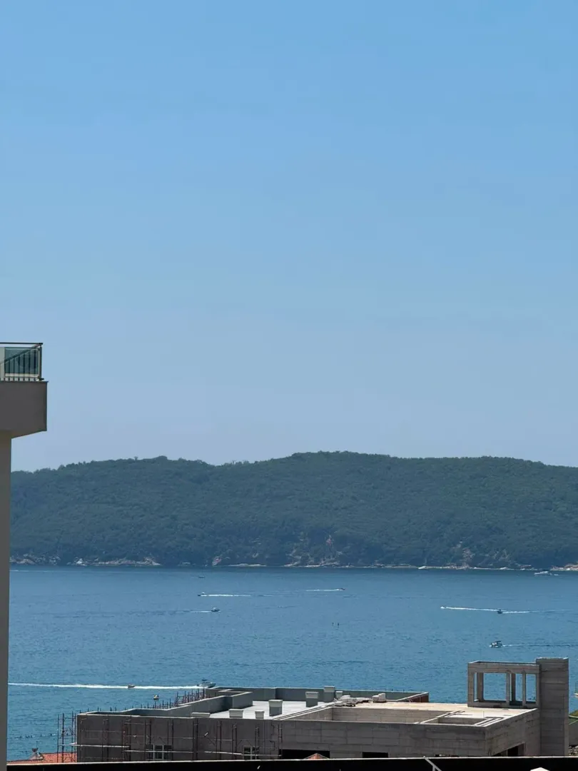 Sale, two bedroom apartment, 74m², Bečići, Budva