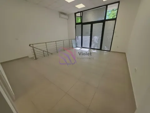 Izdavanje, poslovni prostor, 115m², Blok 9, Podgorica - image 2