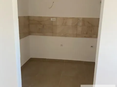 Prodaja, garsonjera, 31m², Ruma, Srbija - image 4