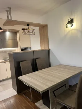 Izdavanje, trosoban stan, 69m², City Kvart, Podgorica - image 17