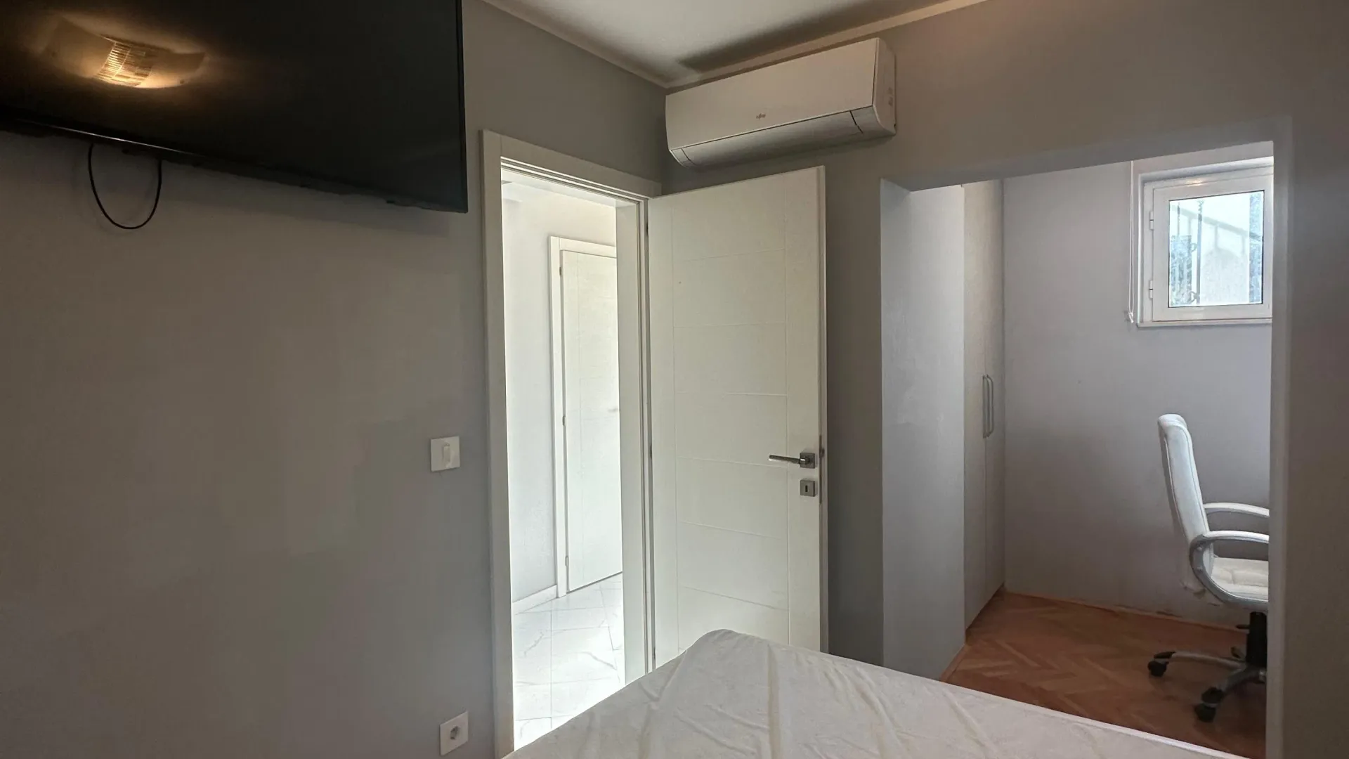 Rent, two bedroom apartment, 85m², Centar, Tivat