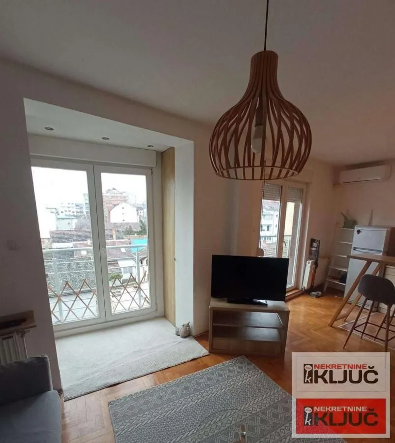 Prodaja, jednosoban stan, 34m², Socijalno, Novi Sad Sve Podlokacije