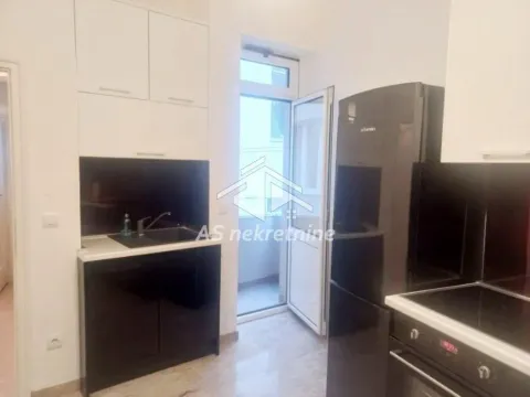 Izdavanje, trosoban stan, 70m², Gundulićev Venac, Beograd - image 4