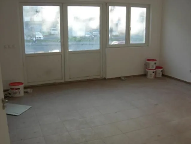 Rent, office space, 46m², Karaburma, Palilula Sve Podlokacije