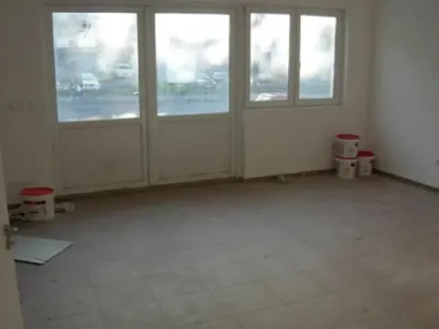 Izdavanje, poslovni prostor, 46m², Karaburma, Palilula Sve Podlokacije - image 7