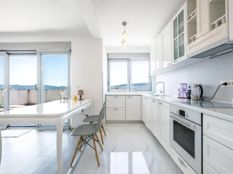 Prodaja, trosoban stan, 116m², Tivat, Crna Gora - image 8