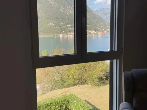 Izdavanje, jednosoban stan, 60m², Sveta Vrača, Kotor - image 5